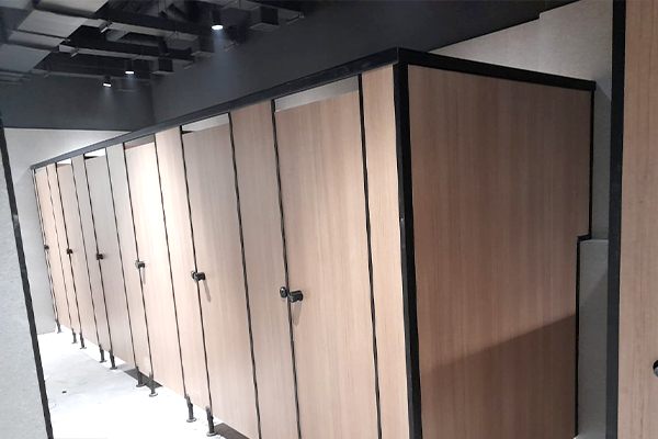 Modular Toilet Product 3 - Urinary Partition